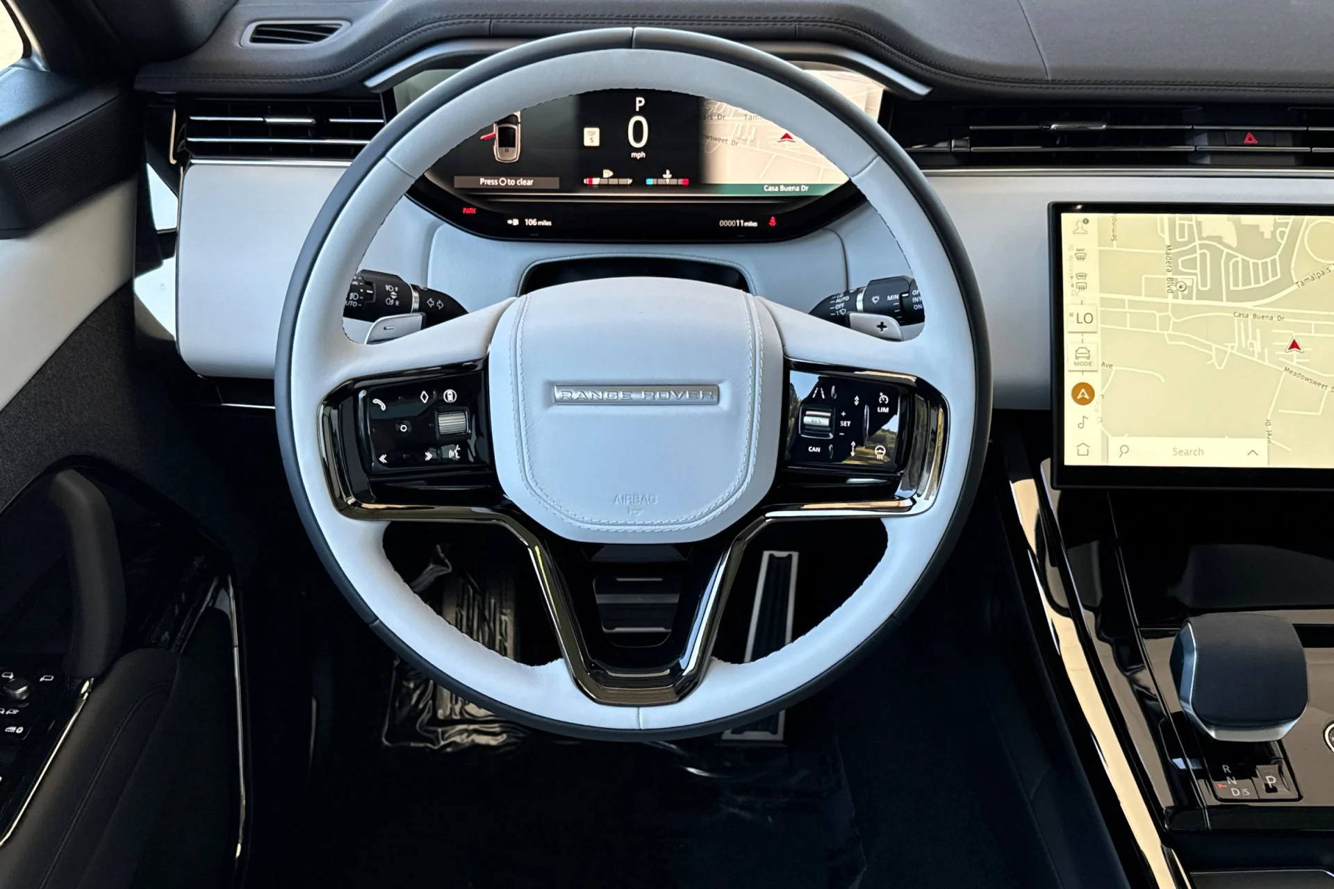 New 2026 Charente Grey Land Rover Dynamic SE image 16