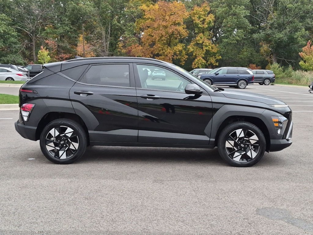 Used 2024 Black Hyundai SEL image 8
