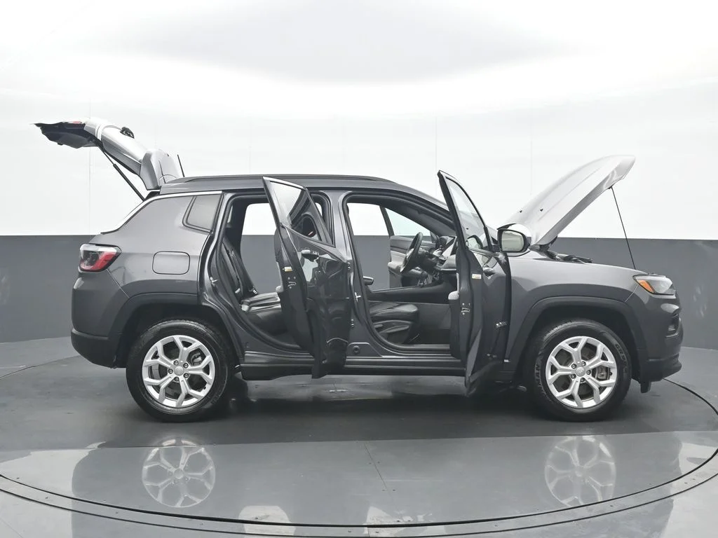 Used 2024 Gray Jeep Latitude image 36
