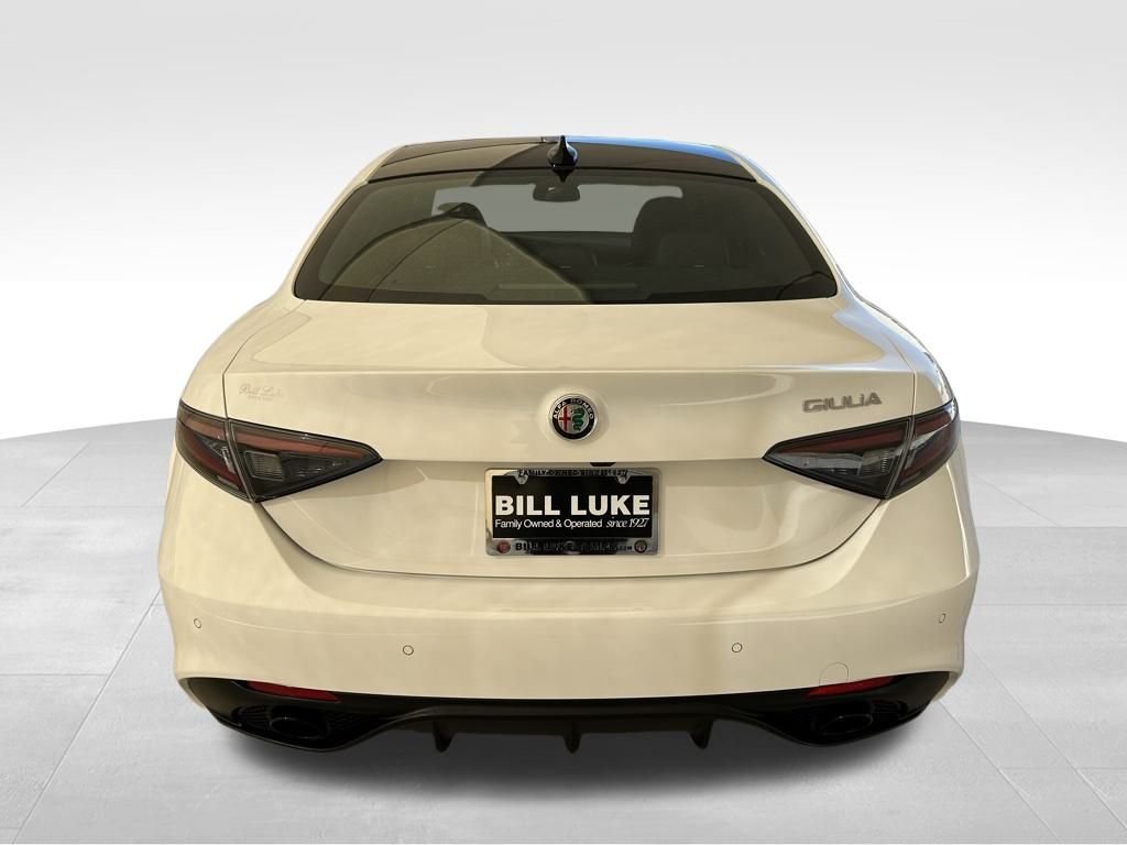2025 Alfa Romeo Giulia Base - Photo 6