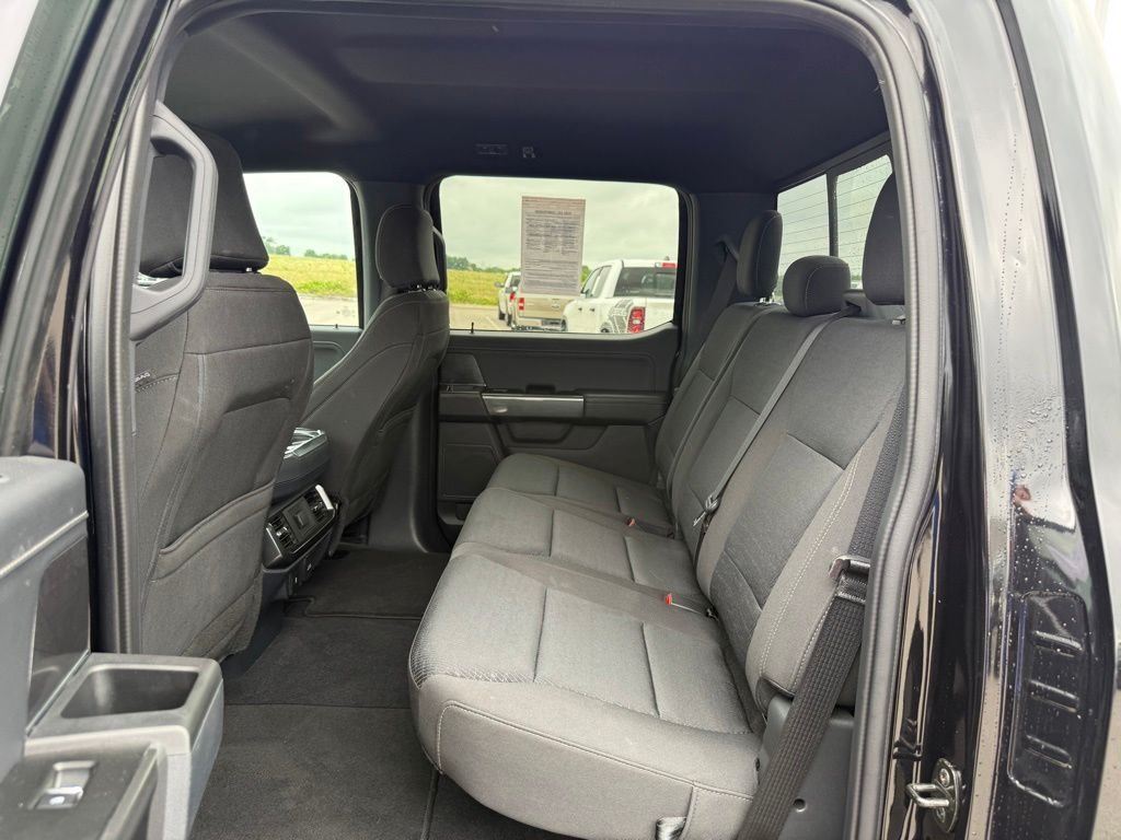 Used 2023 Black Ford XLT image 10