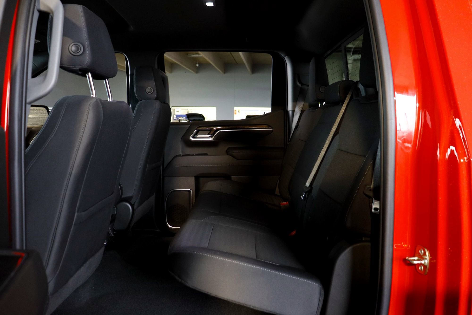 2025 Chevrolet Silverado 1500 LT - Photo 27