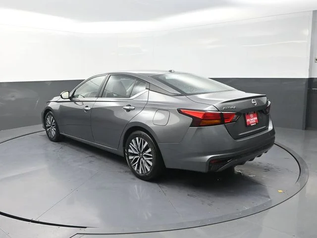 Used 2024 Gray Nissan 2.5 SV image 6