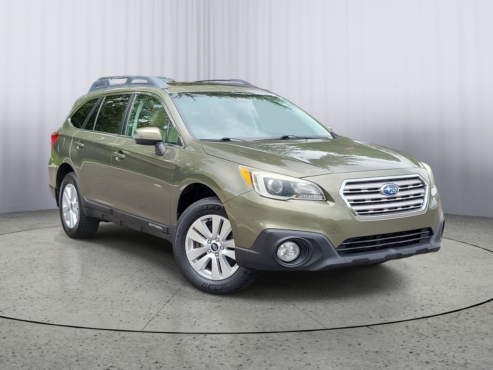 Used 2015 Green Subaru 2.5i Premium image 1