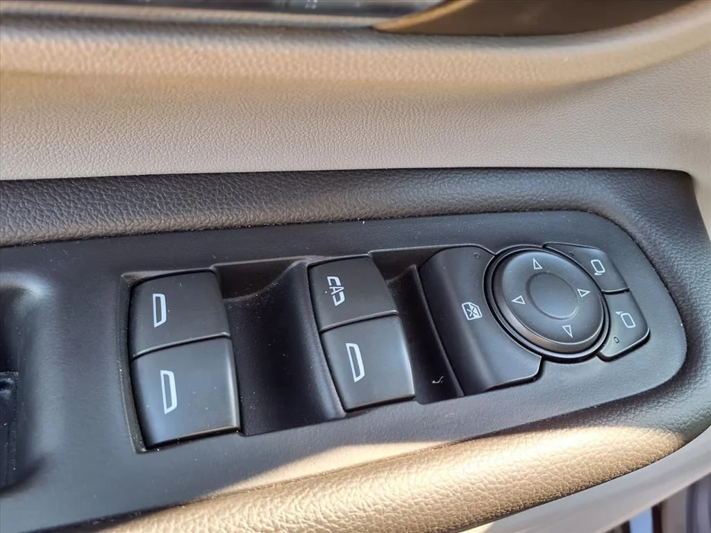 2023 GMC Terrain SLT - Photo 6