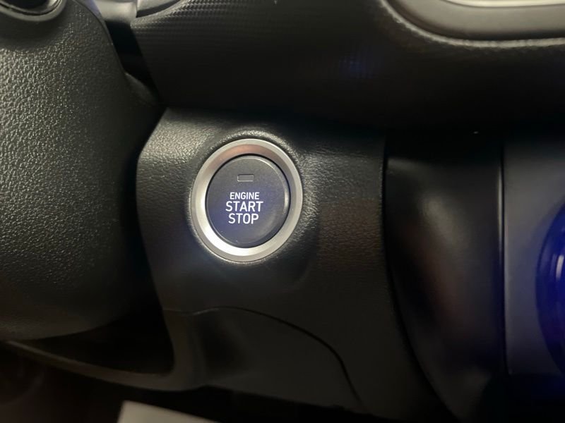 Certified Used 2022 Blue Hyundai SEL image 27