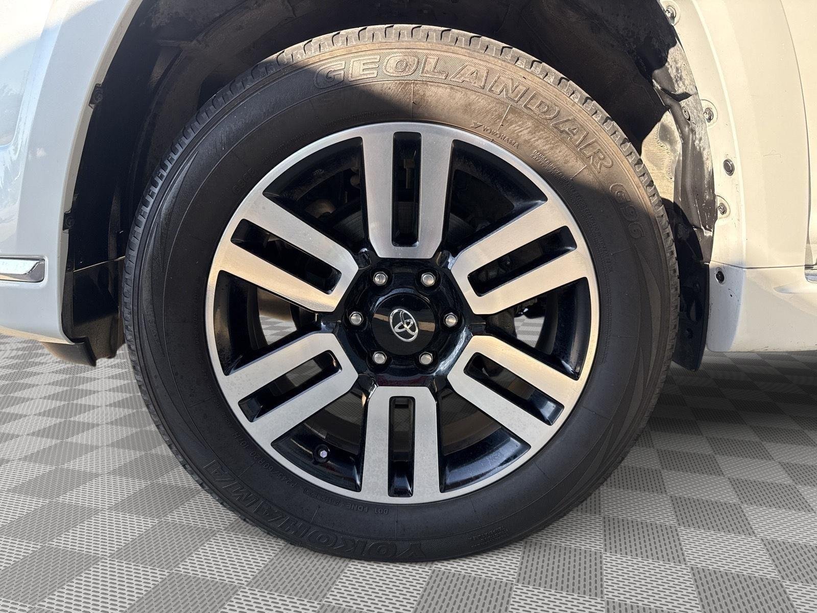 Certified Used 2024 Wind Chill Pearl Toyota Limited image 16