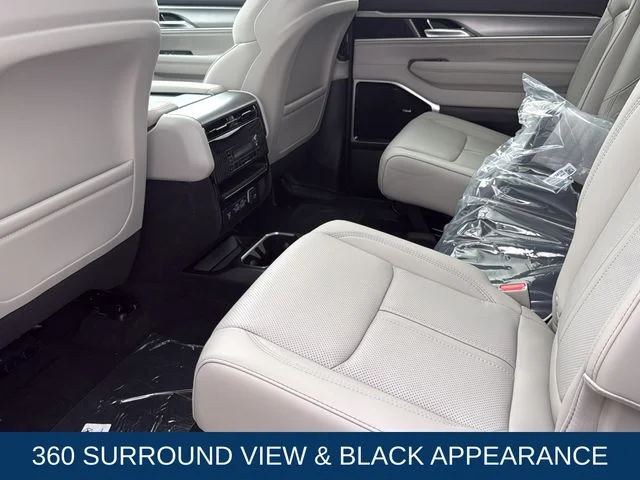 New 2026 Bright White Clear-Coat Exterior Paint Jeep Limited Reserve image 22