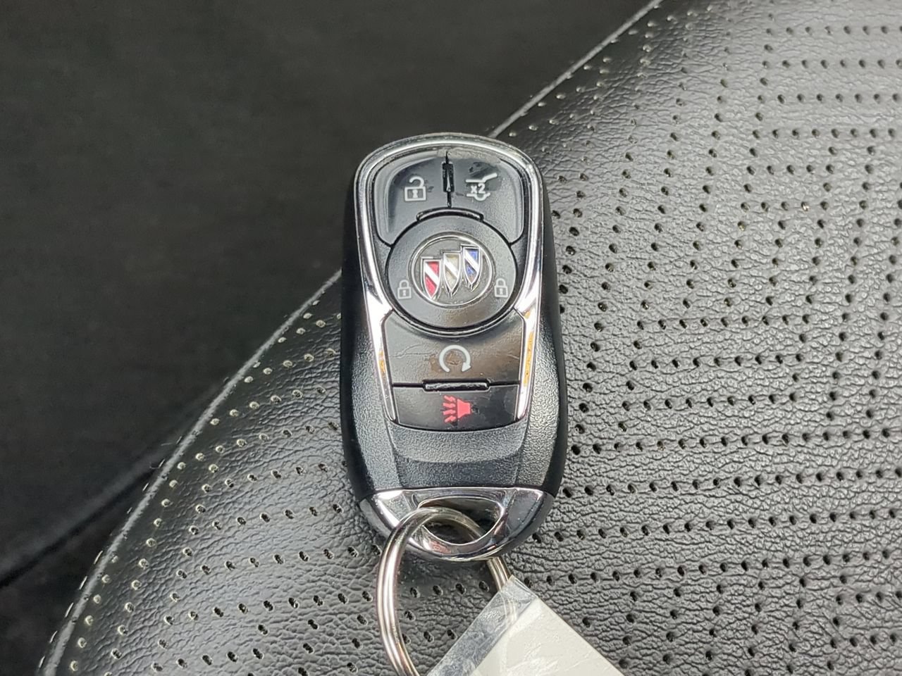 Used 2023 Ebony Twilight Metallic Buick Essence image 30