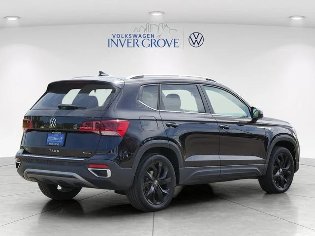 Certified Used 2023 Black Volkswagen 1.5T SE image 7