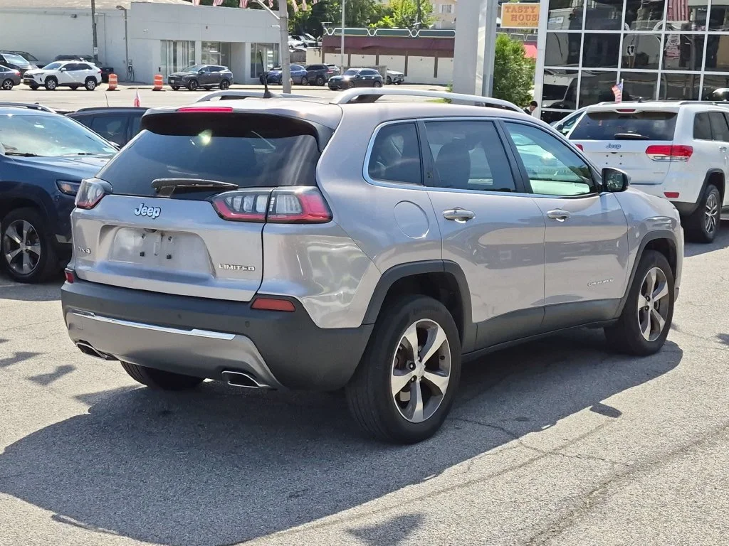 Used 2020 Silver Jeep Limited image 5