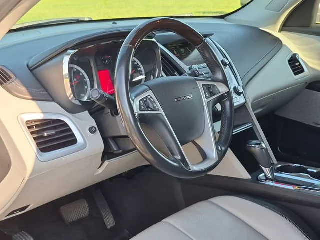 Used 2017 Silver GMC Denali image 20
