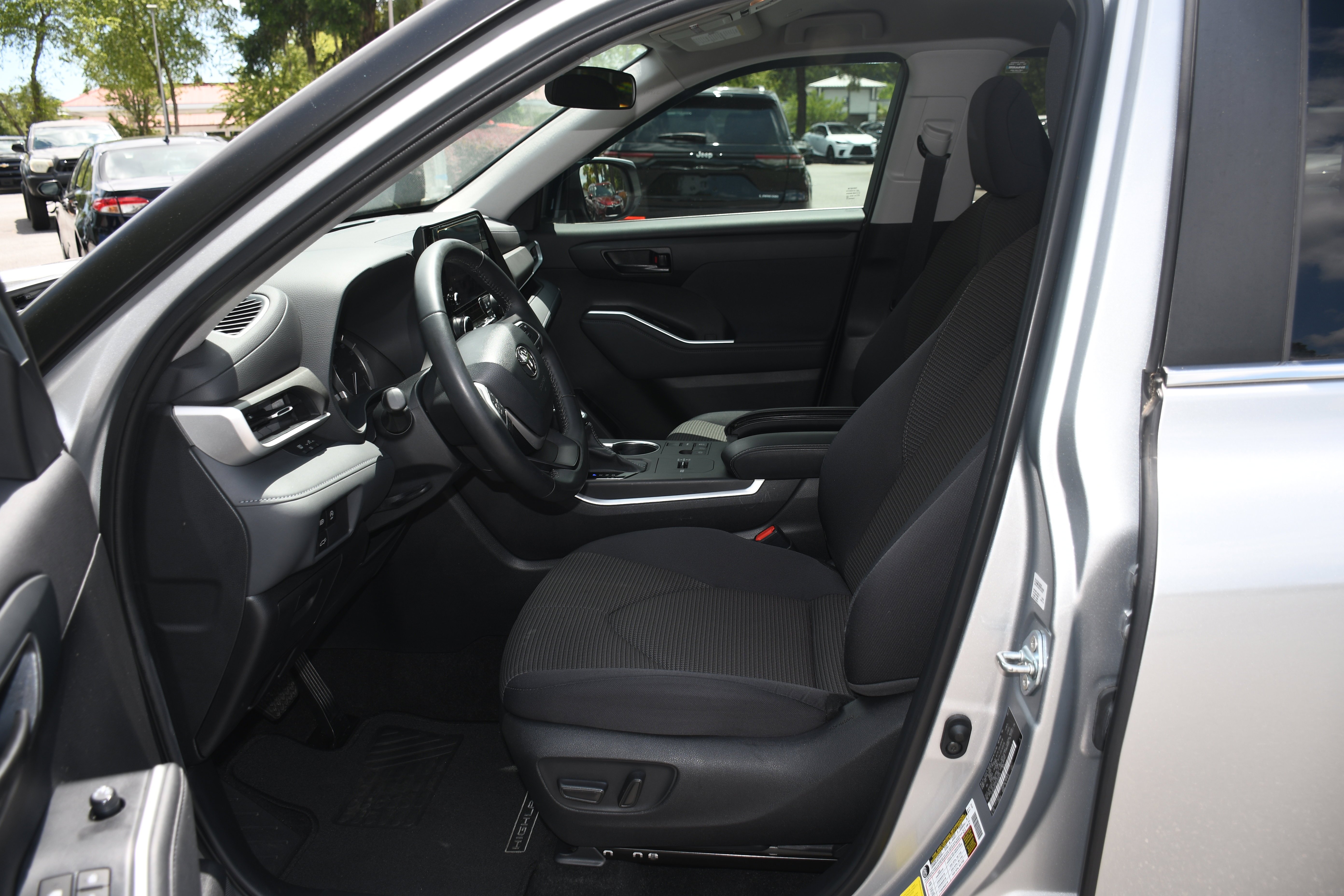 Used 2023 Silver Toyota LE image 6