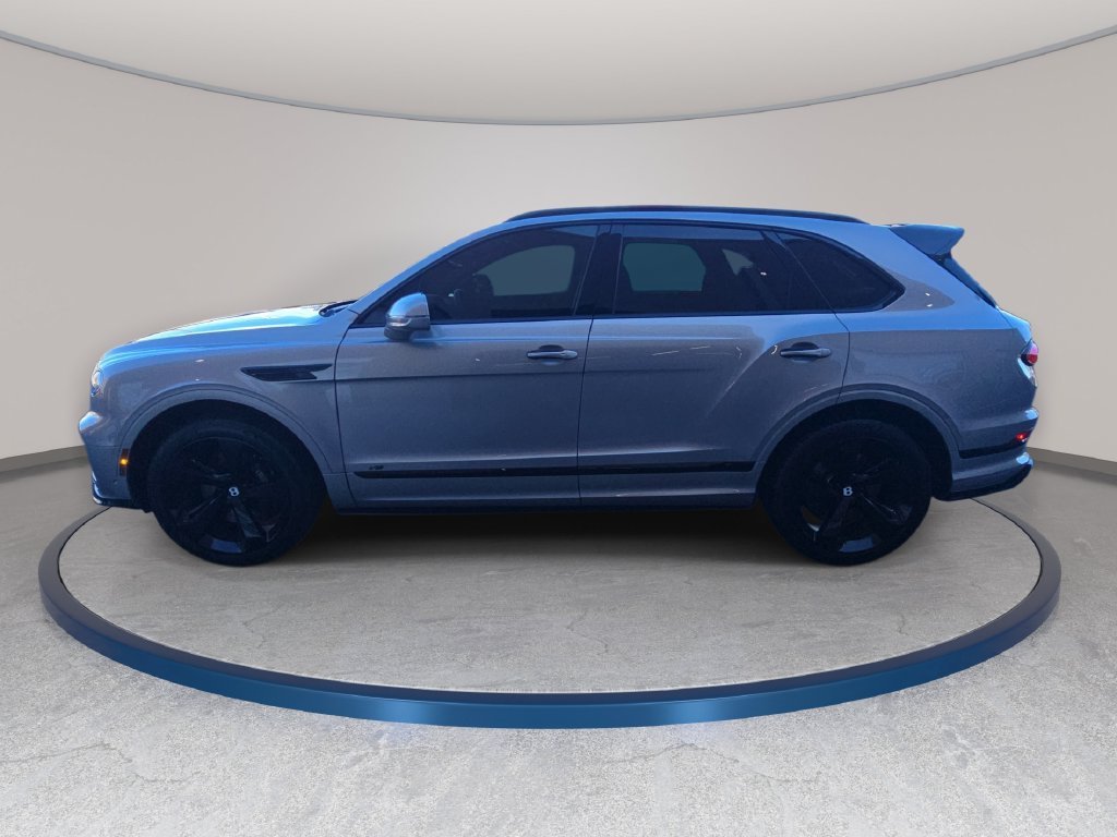 Used 2022 Silver Bentley  image 9