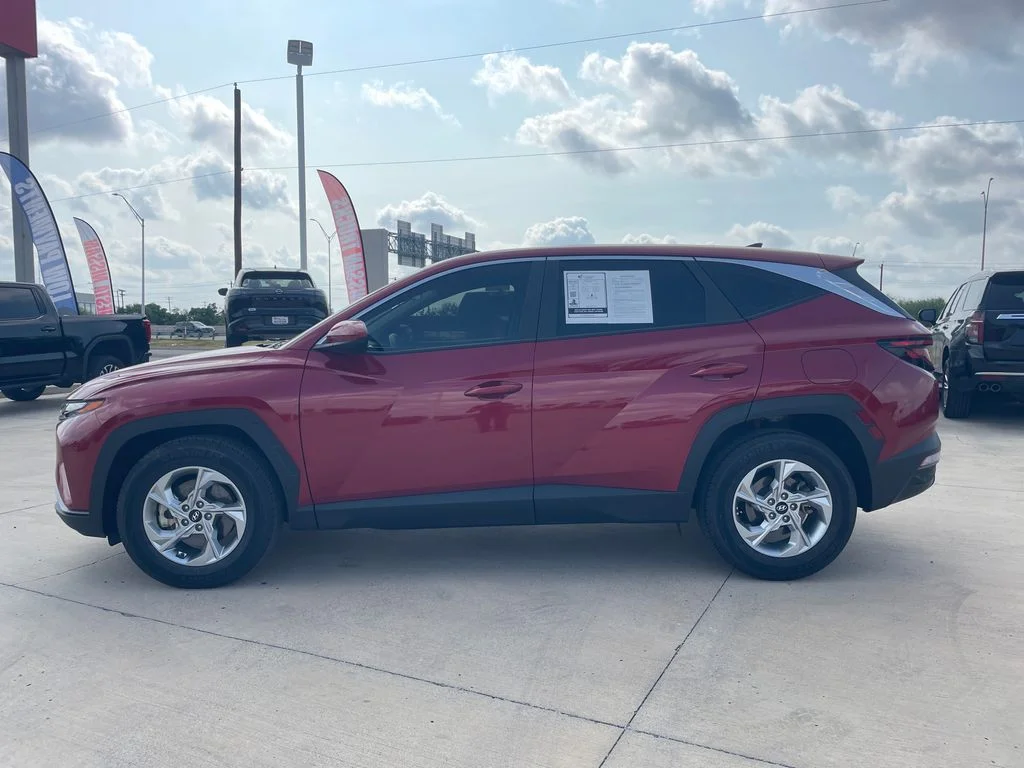 Used 2024 Red Hyundai SE image 2