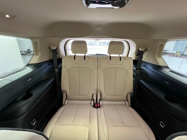 Used 2022 Red Jeep Limited image 14
