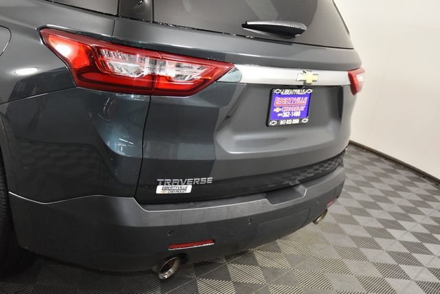 Used 2020 GRAPHITE METALLIC Chevrolet LT Cloth image 8