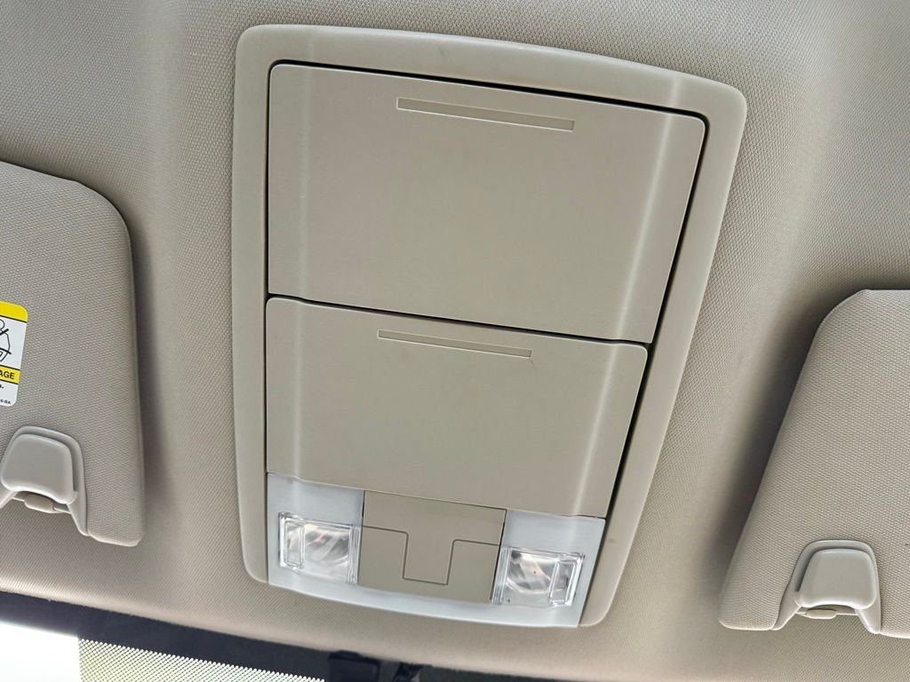 Used 2009 Red Ford  image 30