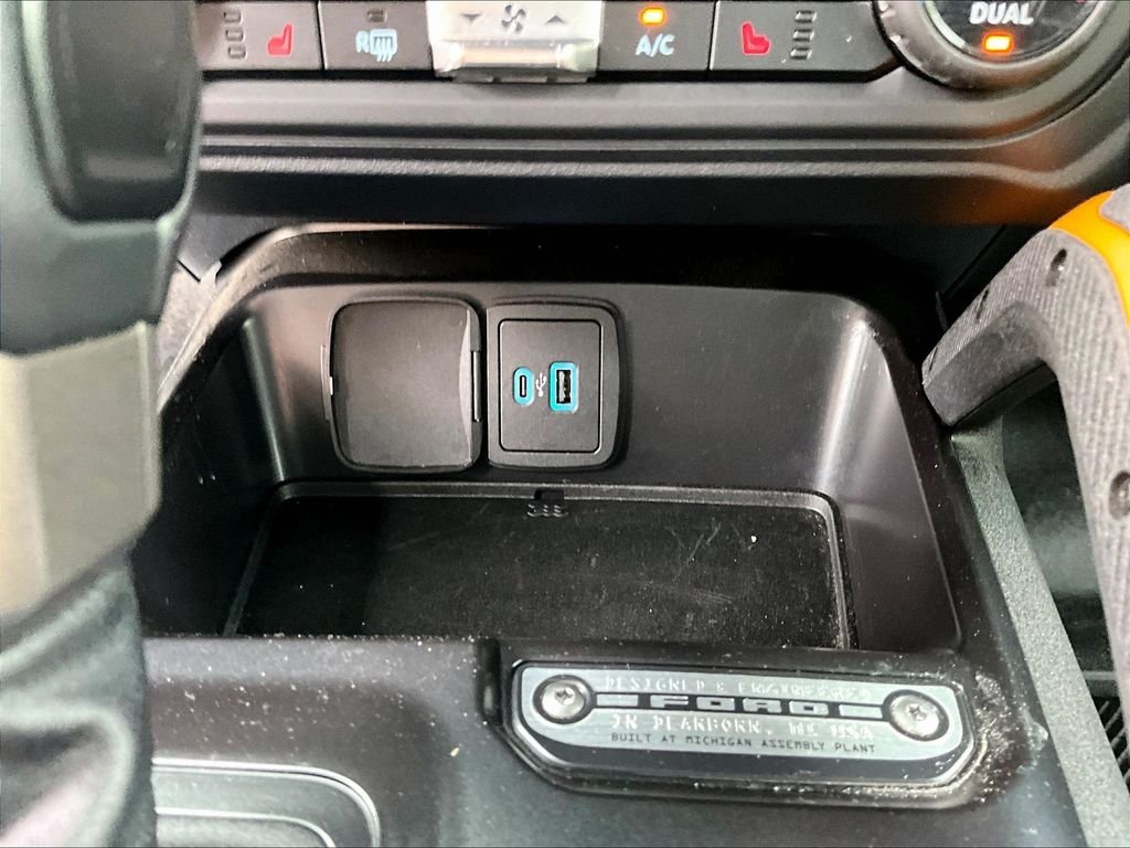 Used 2024 Green Metallic Ford Badlands image 27