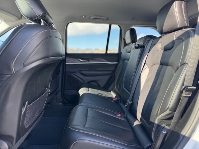 Used 2023 White Jeep Limited image 11