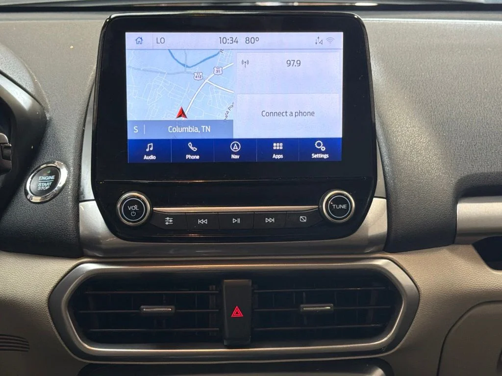 Used 2021 White Ford SE image 18