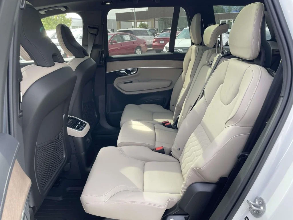 New 2026 Crystal White Volvo Plus image 3