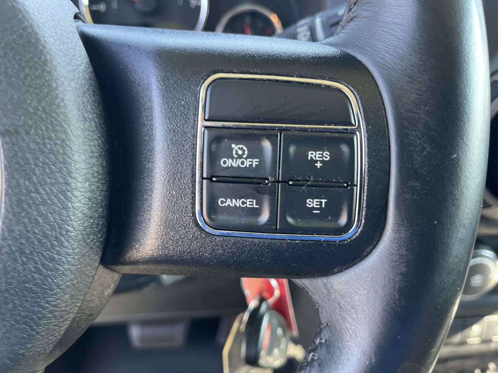 Used 2017 Hypergreen Clearcoat Jeep Sport image 25