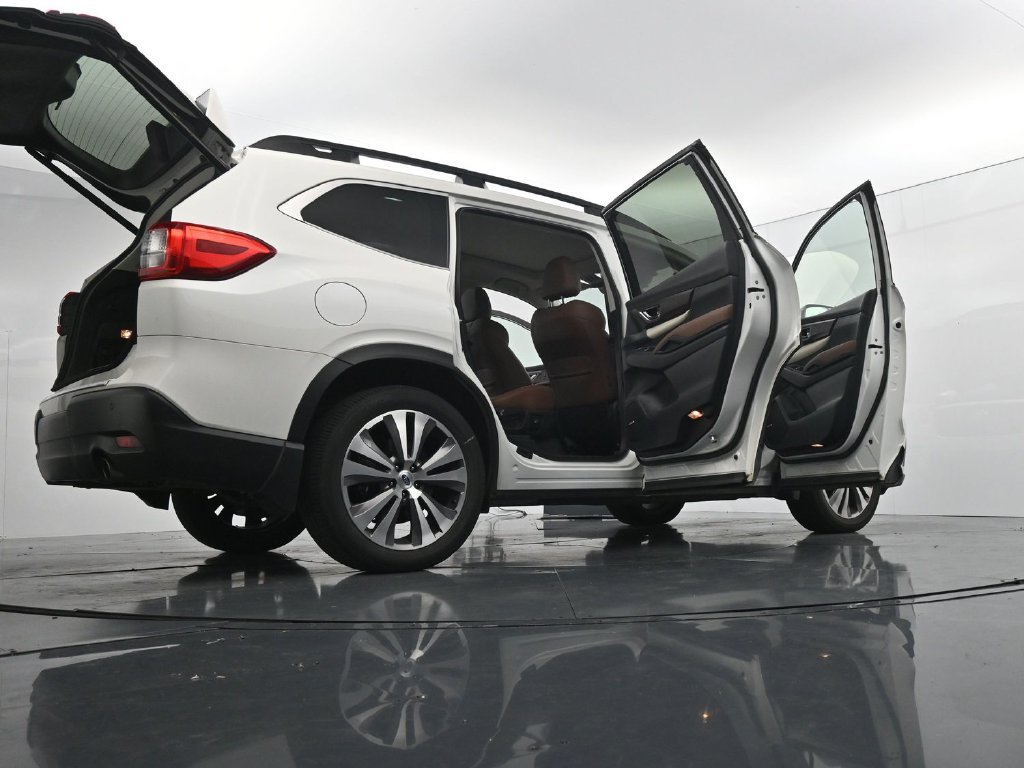 Used 2022 White Subaru Touring image 29