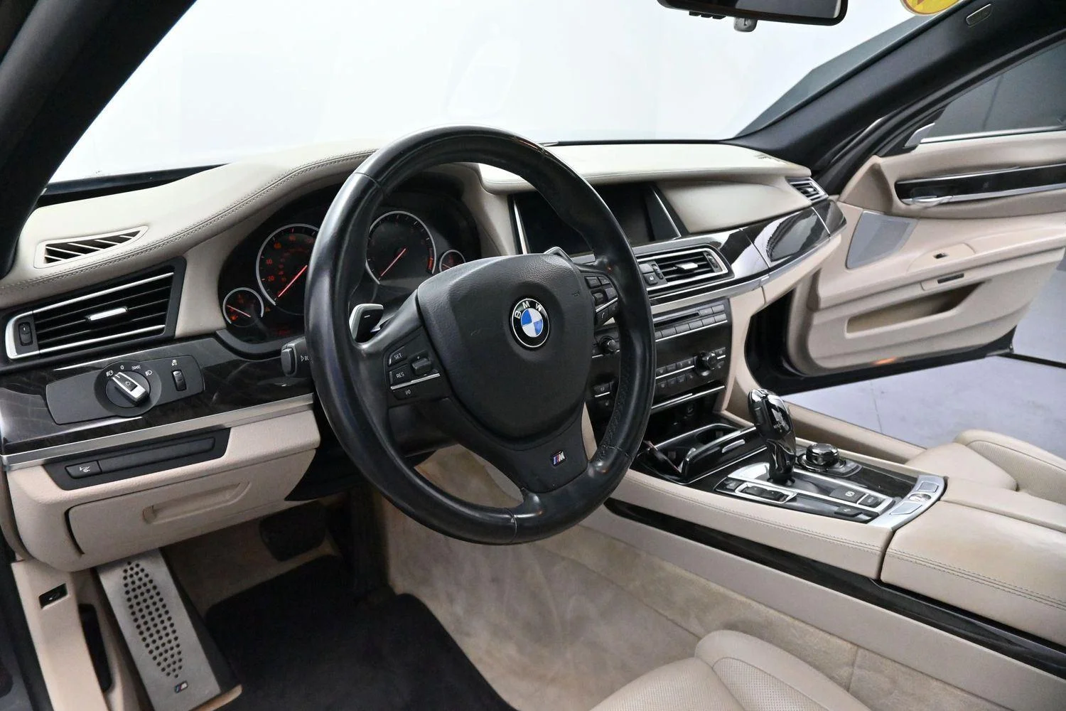 Used 2013 Dark Graphite Metallic Ii BMW 750i image 16