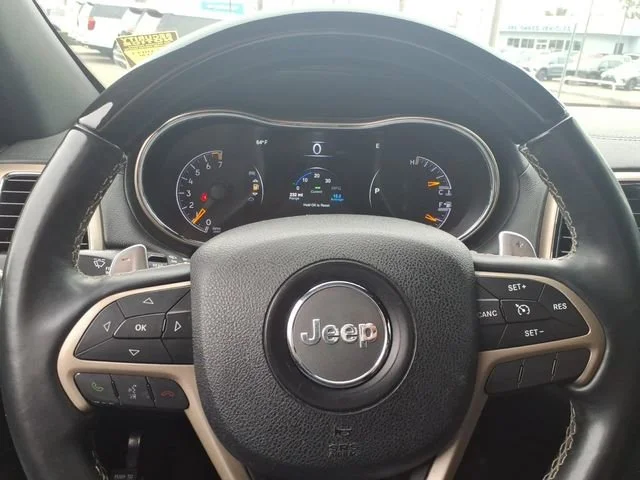 Used 2015 Gray Jeep Overland image 18