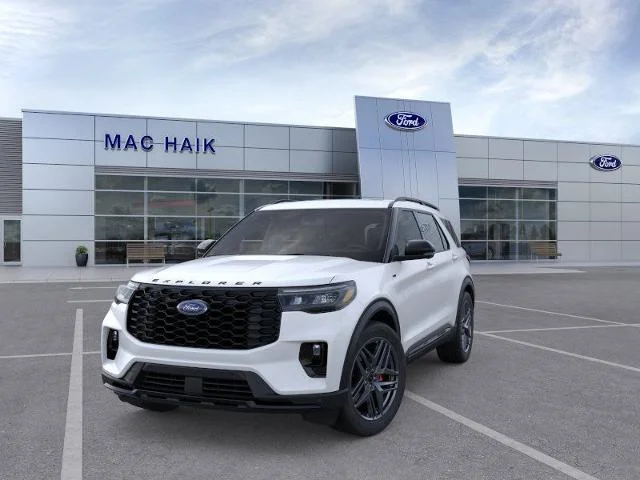 New 2026 Star White Metallic Tri-Coat Ford ST-Line image 25