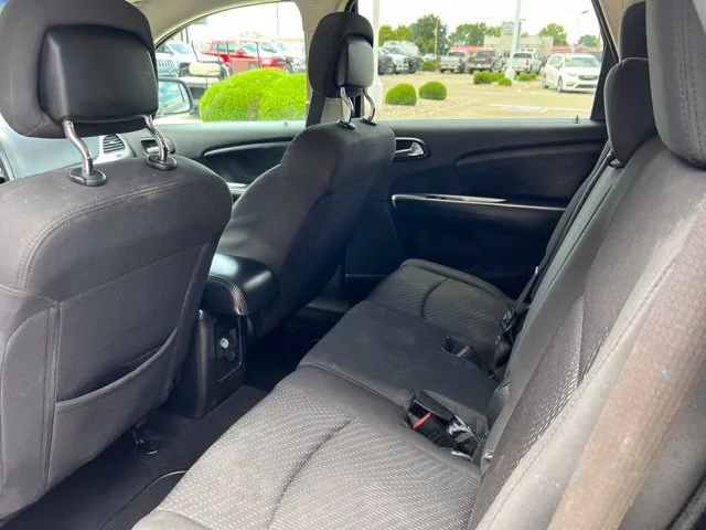 Used 2017 Silver Dodge SE image 27