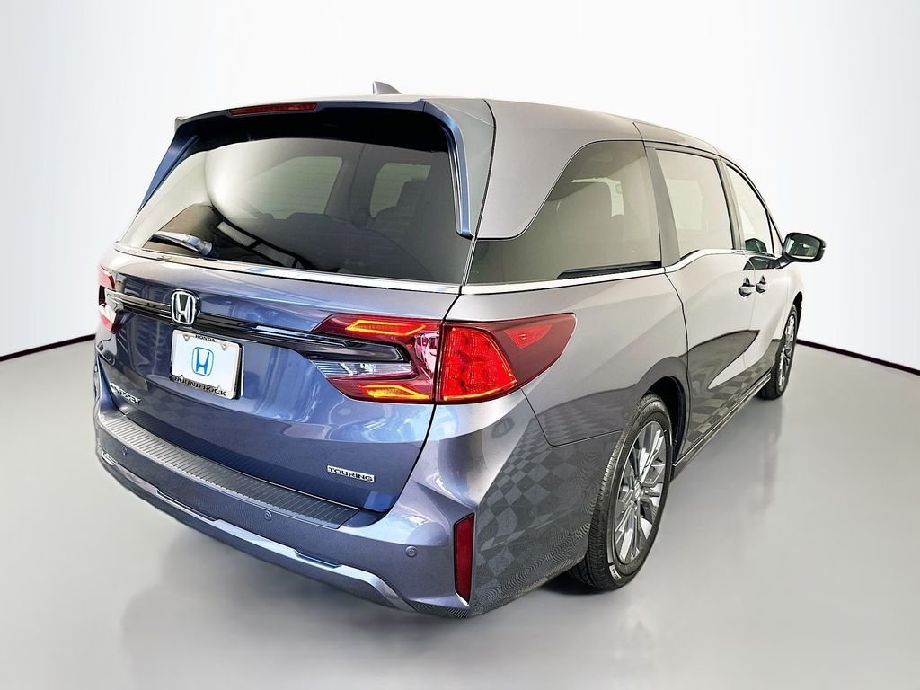 New 2026 Modern Steel Metallic Honda Touring image 5