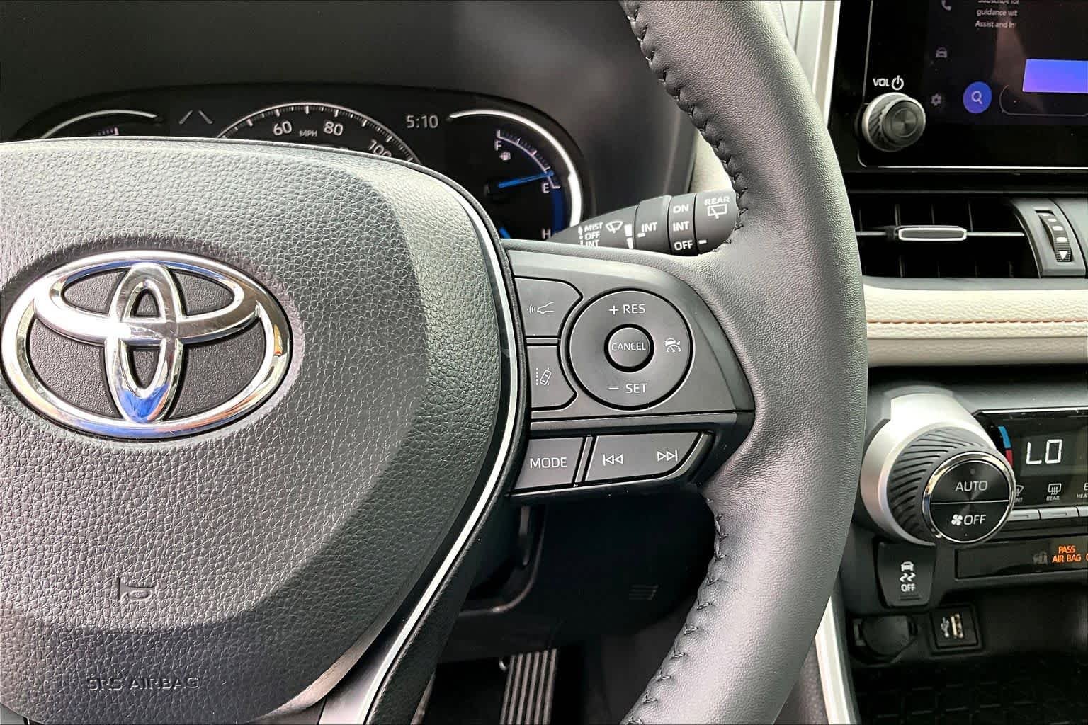 Used 2025 Blueprint Toyota Hybrid XLE Premium image 25