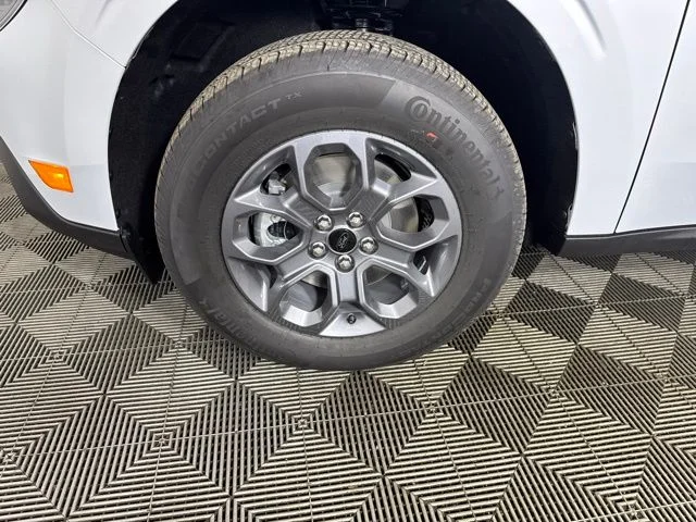 New 2026 Space White Metallic Ford XLT image 9