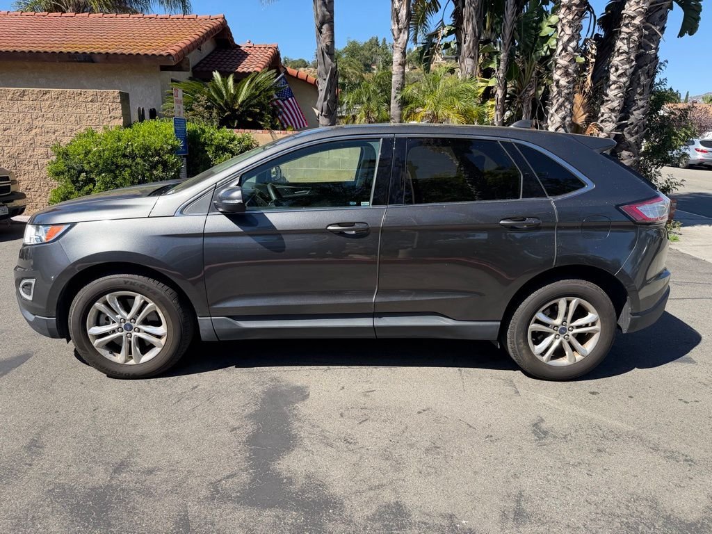 Used 2018 Gray Ford SEL image 5