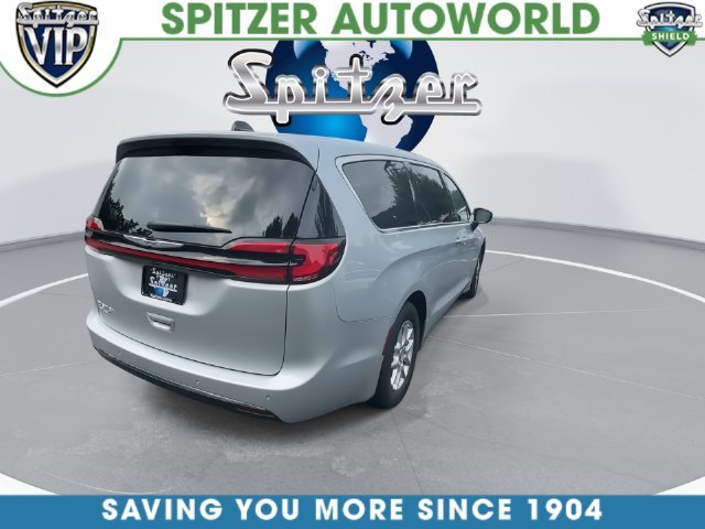 Used 2024 Silver Chrysler Touring L image 8
