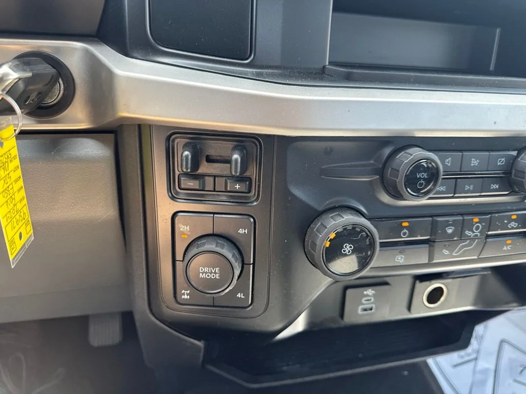 Certified Used 2024 Oxford White Ford XL image 23