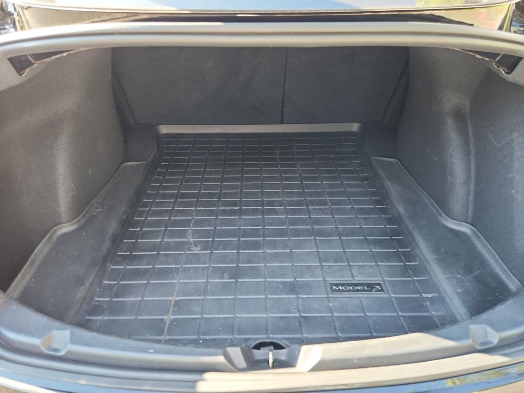 Used 2018 Black Tesla Long Range image 20