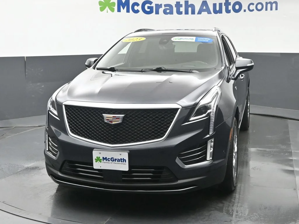 Used 2023 Green Cadillac Sport image 24