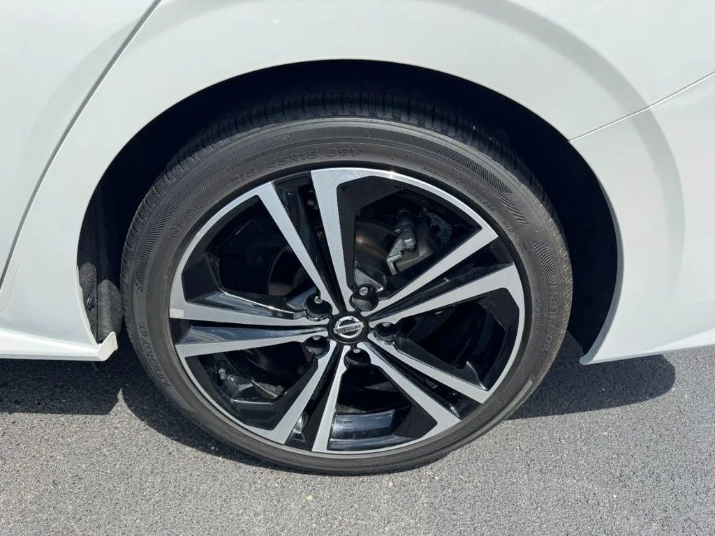 Certified Used 2023 White Nissan SR image 7