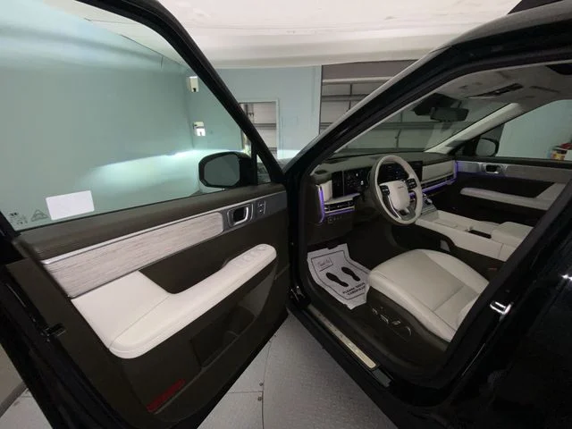 Used 2025 Black Hyundai Calligraphy image 11