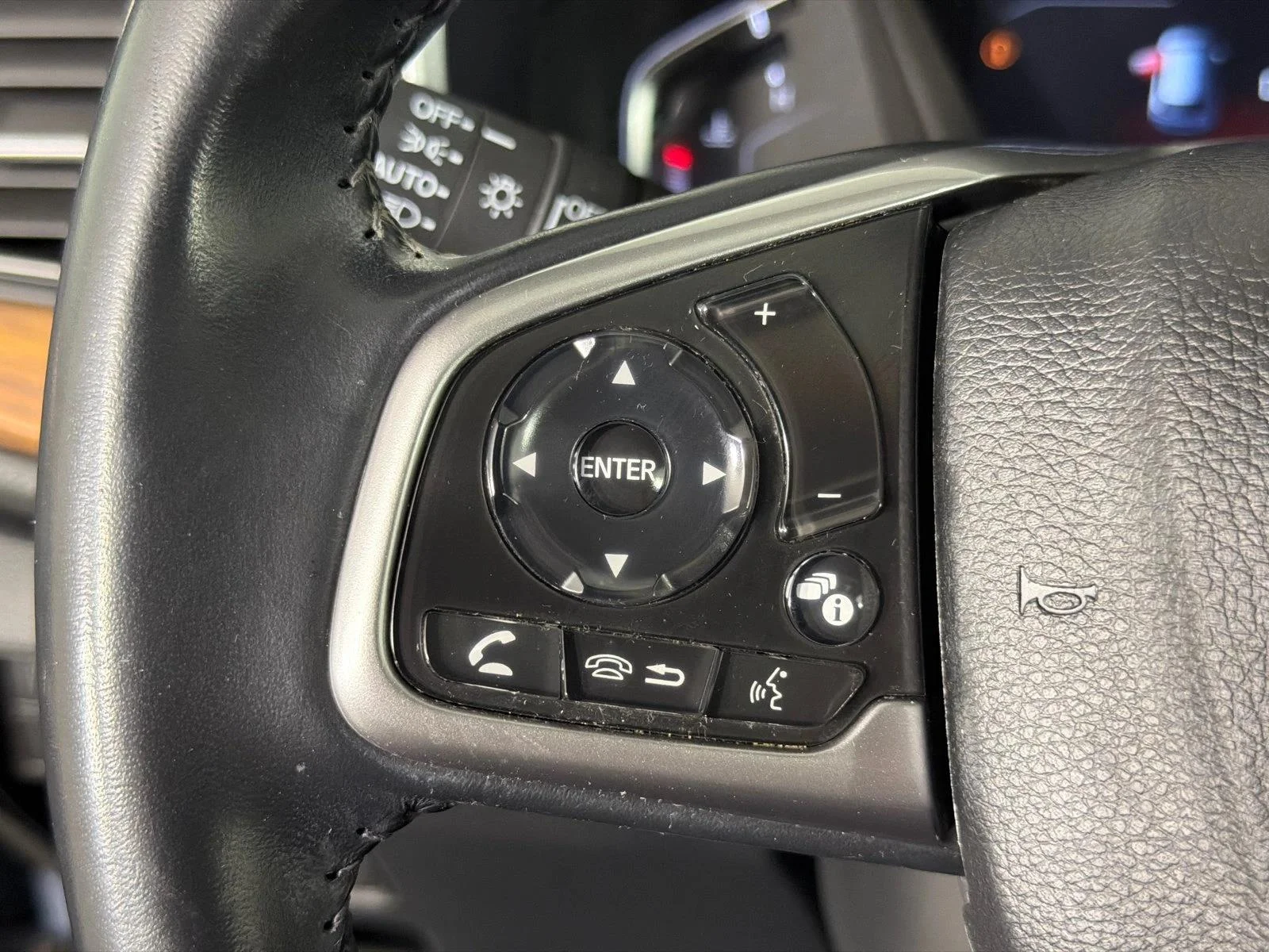 Used 2022  Honda EX-L image 26