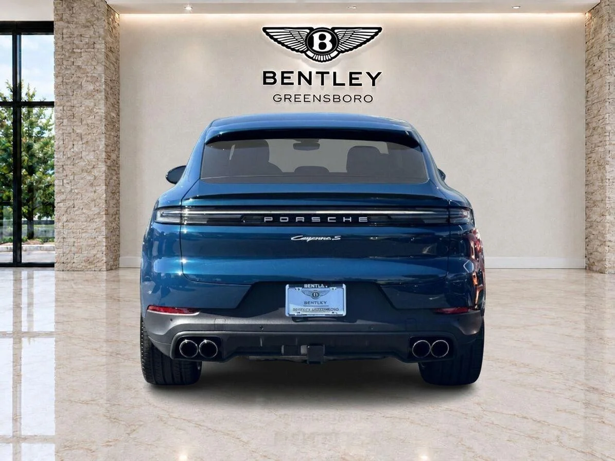 Used 2024 Montego Blue Metallic Porsche S image 4