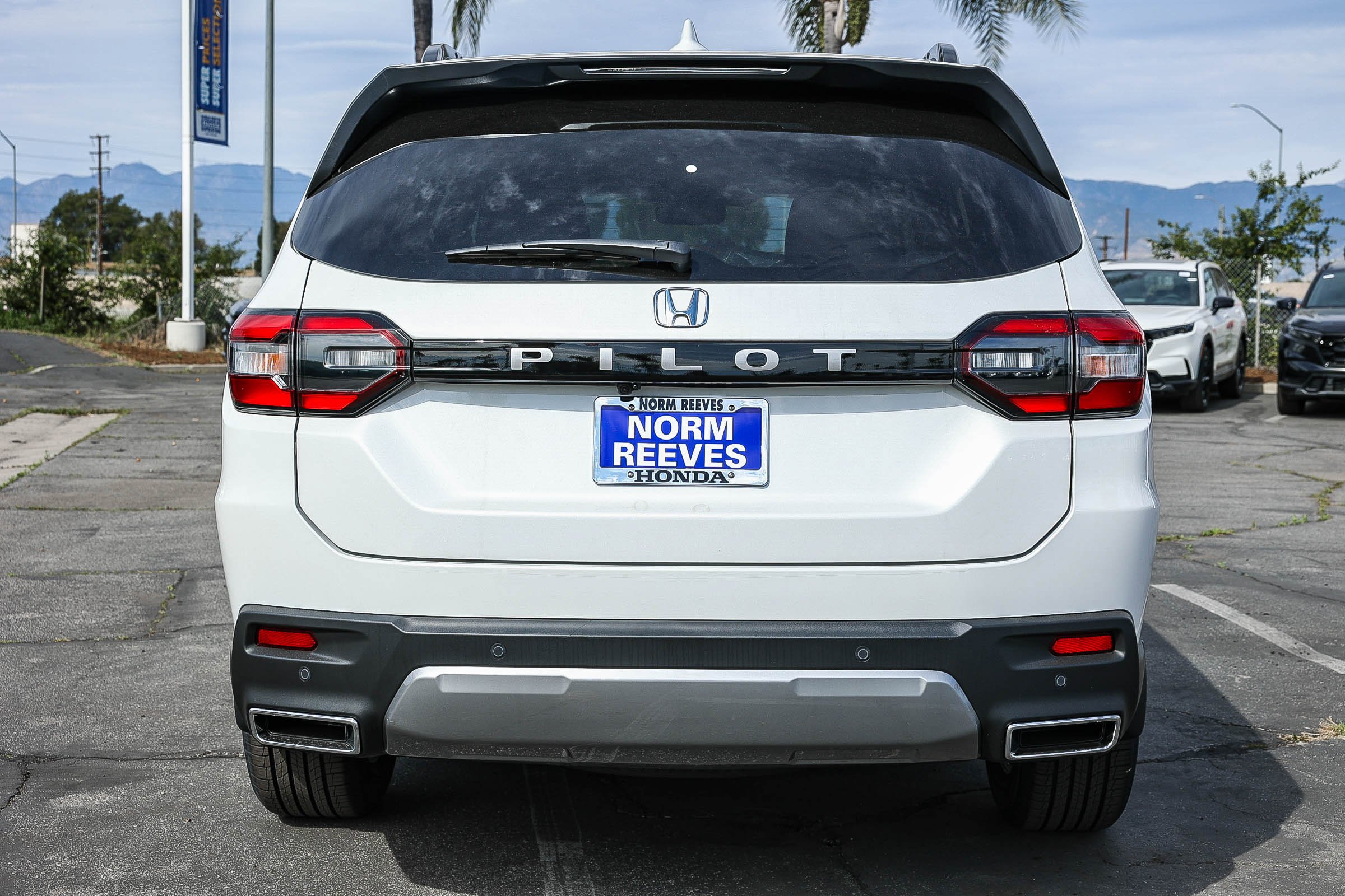 New 2026 Platinum White Pearl Honda EX-L 2WD image 5
