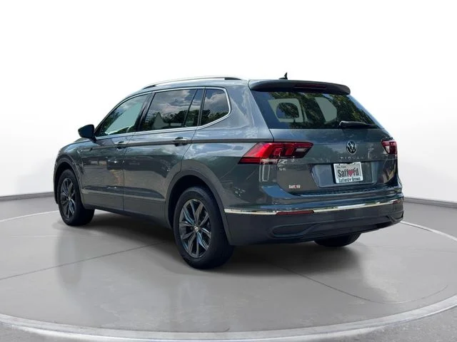 Used 2023 Gray Volkswagen 2.0T SE image 6
