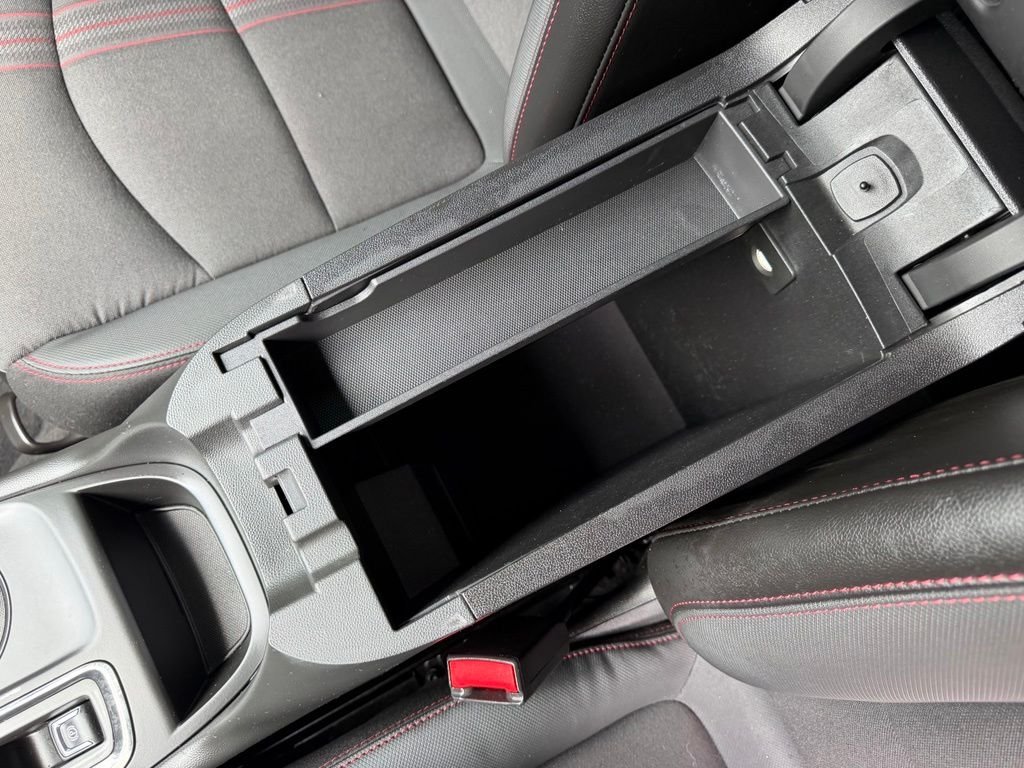 Used 2022 Summit White Chevrolet RS image 26