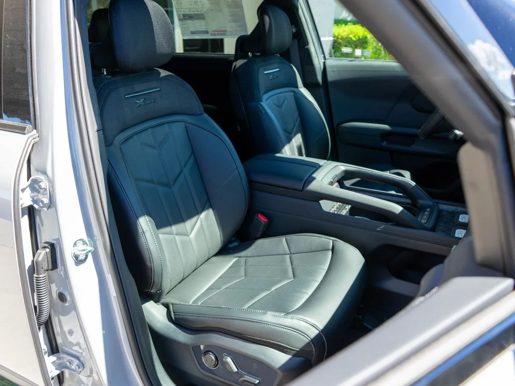 New 2027 Wolf Gray Kia X-Pro SX Prestige image 9
