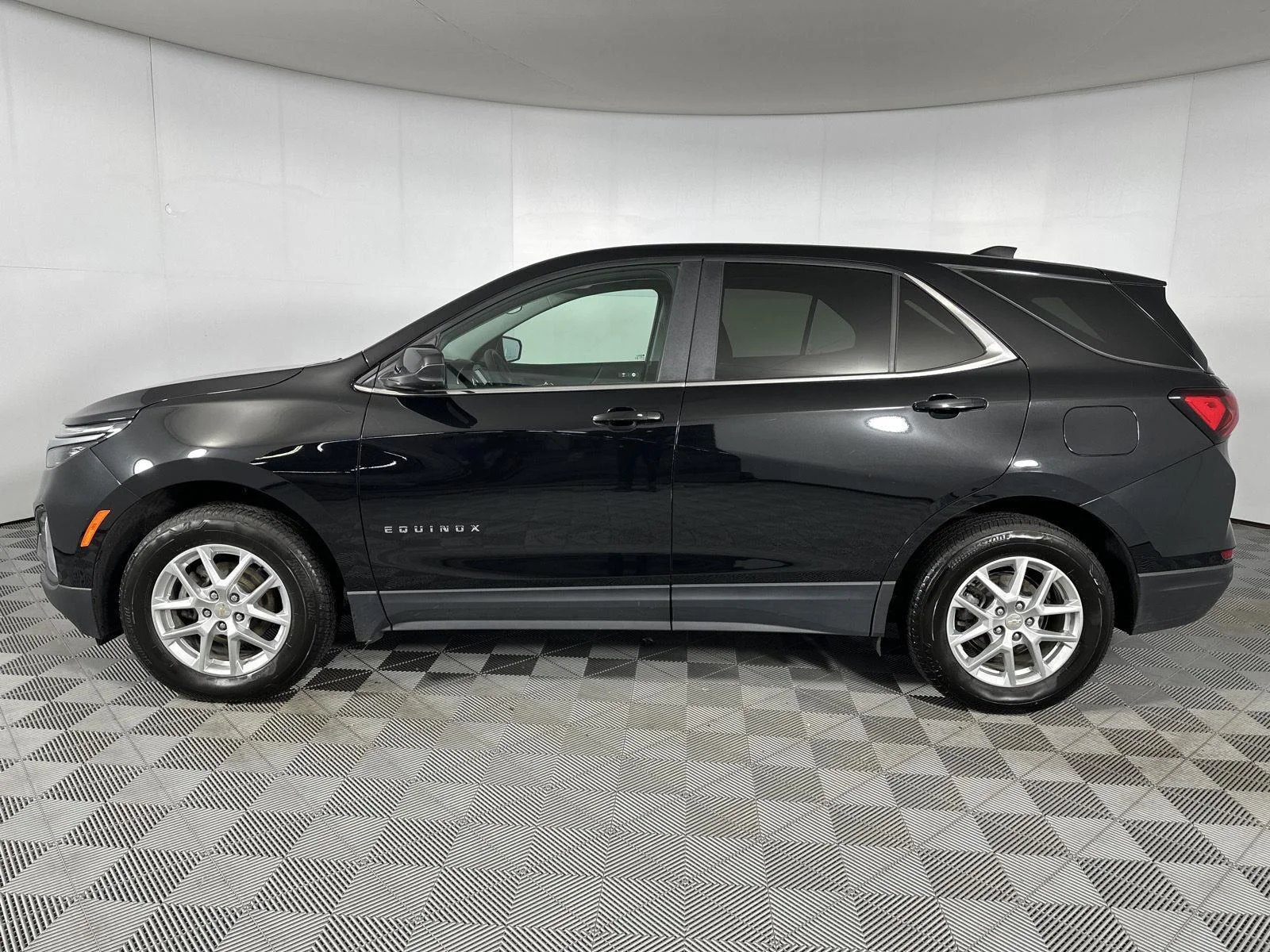 Used 2024 Mosaic Black Metallic Chevrolet LT image 5
