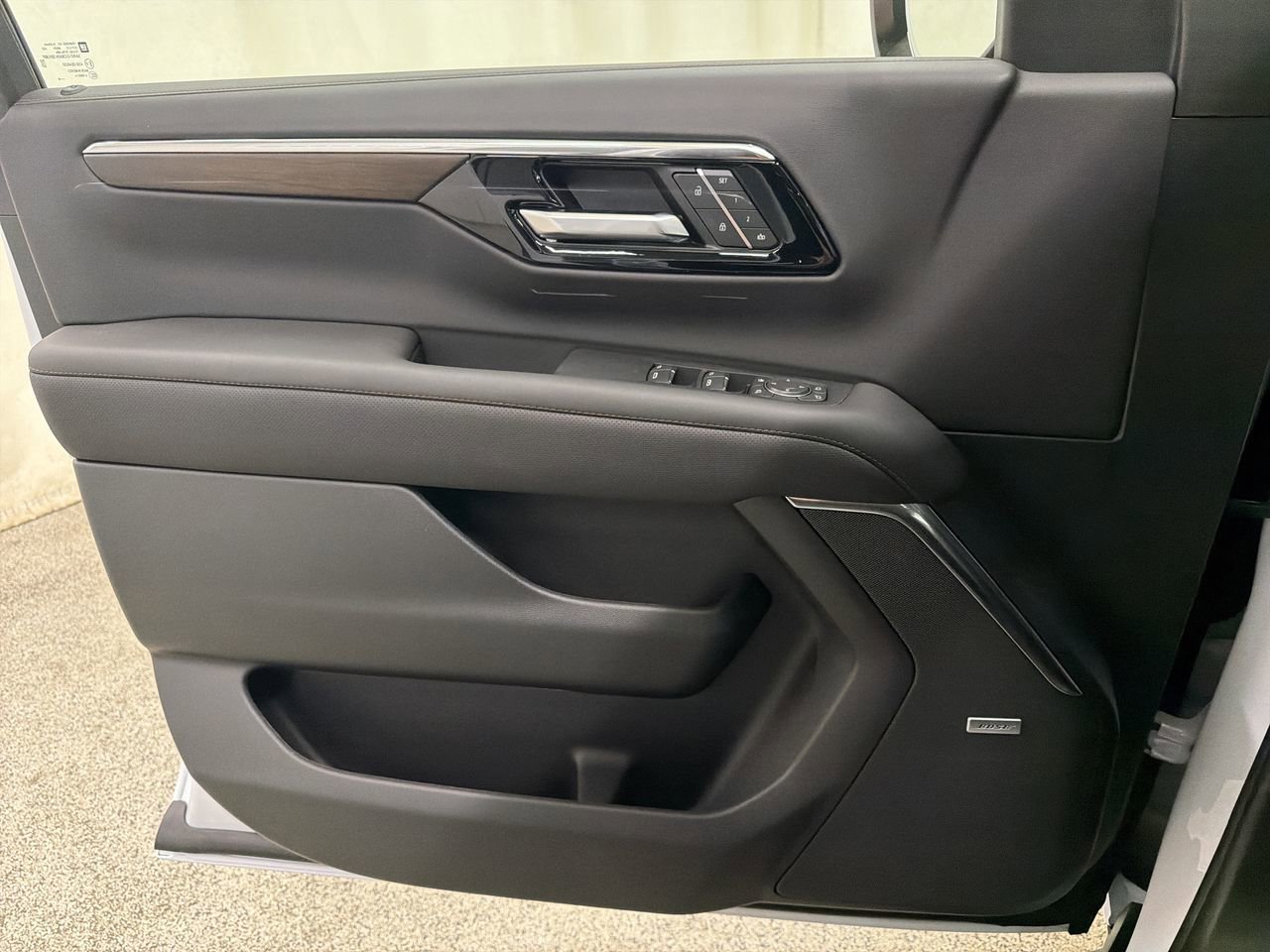 New 2026 Polar White Tricoat Chevrolet High Country image 18